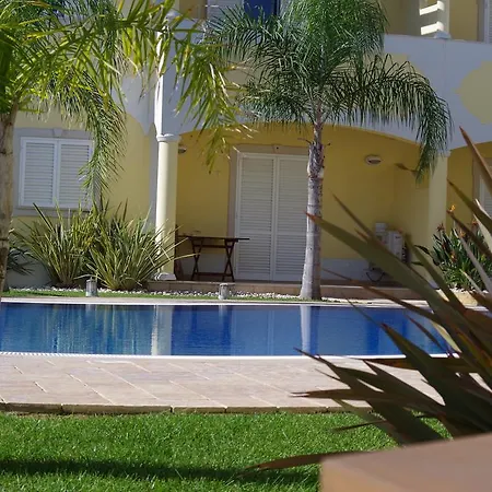 @ Poolside Albufeira