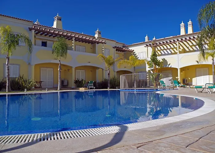 @ Poolside Lägenhet *