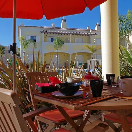 @ Poolside 알부페이라