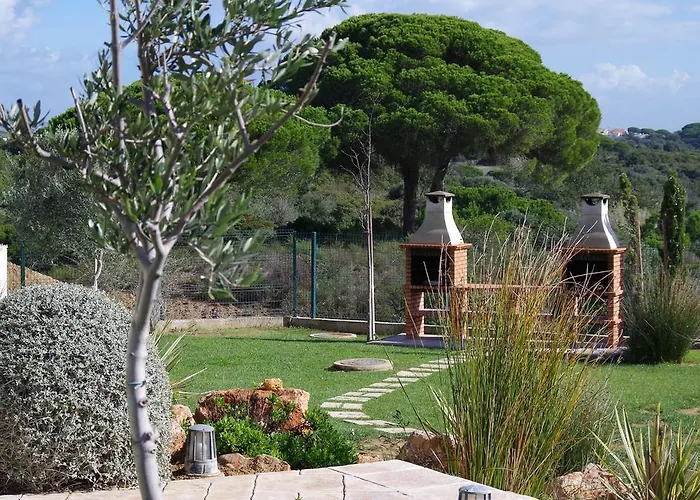 @ Poolside アパート